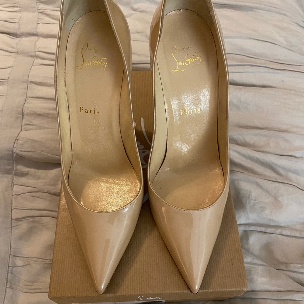 Christian Louboutin size 40 (USA 10) Patient Nude Pumps Heels in Great Condition